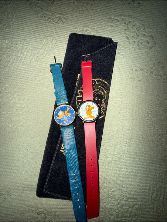 Vintage Collectors Garfield Themed Unisex Watches